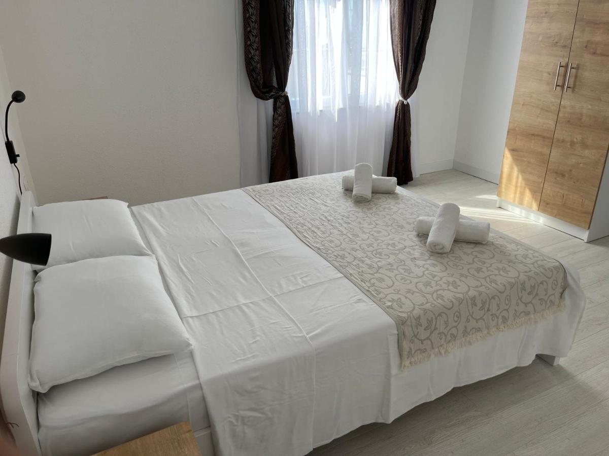 Sea View, Peaceful. Apartment Makarska Exterior photo
